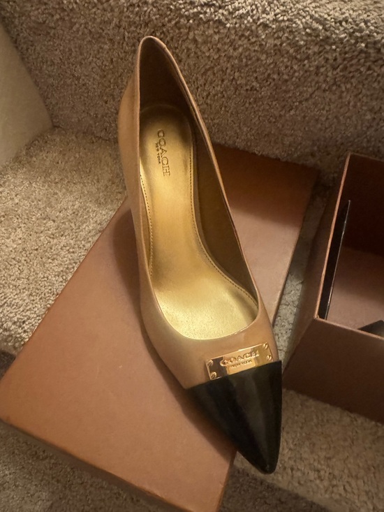 Coach Shoes - NWT Coach Two-Tone Tan and Black Pointed-Toe Pump